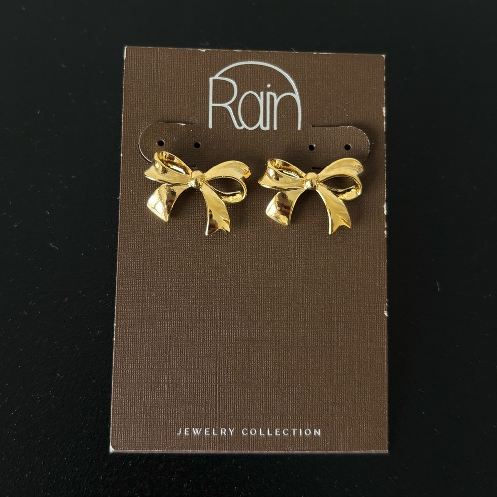 Rain Gold Bow Earrings